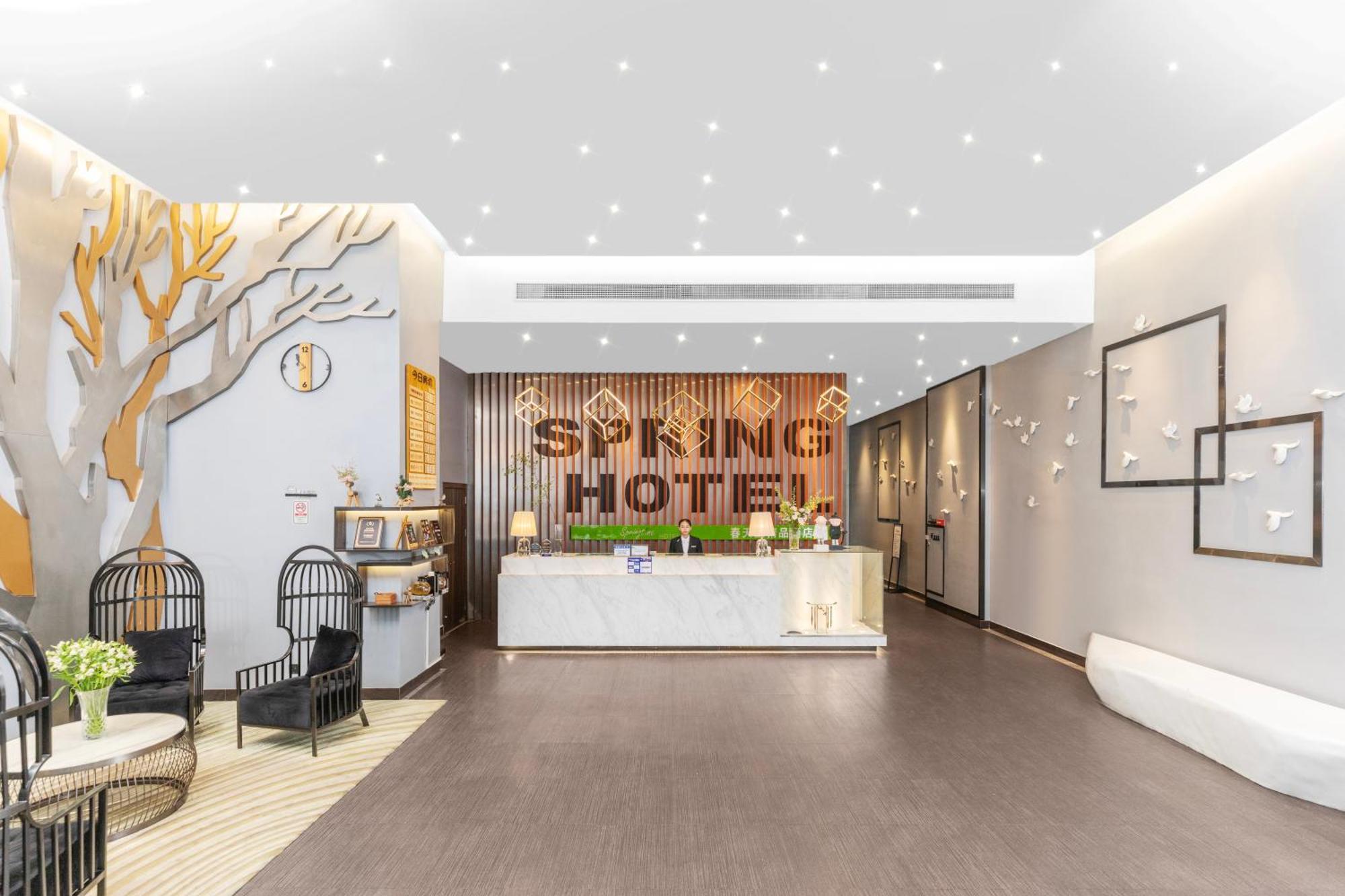 Spring Time Hotel Гуанджоу Екстериор снимка